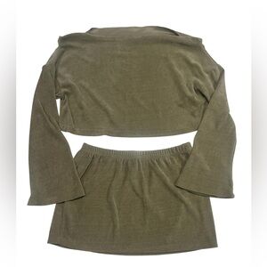 EUC Unknown Brand 2 Piece Skirt and Slouch Top Size 2XL.